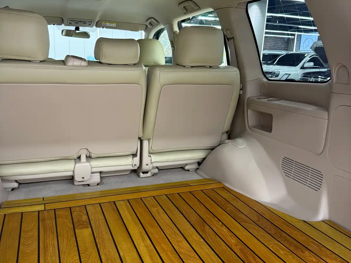 Toyota Land Cruiser (Import) 2015 2015 4.0L V6 Middle East Limited Edition