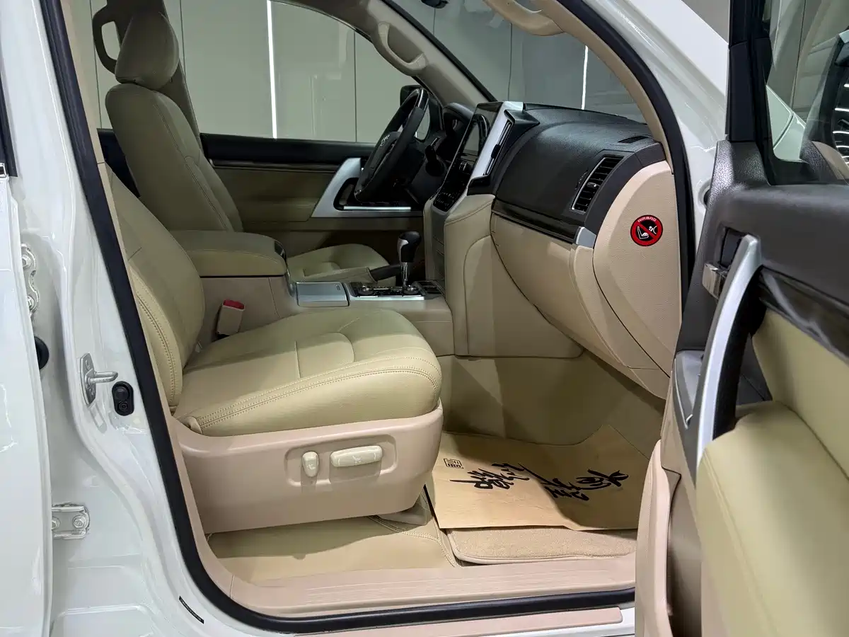 Toyota Land Cruiser (Import) 2015 2015 4.0L V6 Middle East Limited Edition
