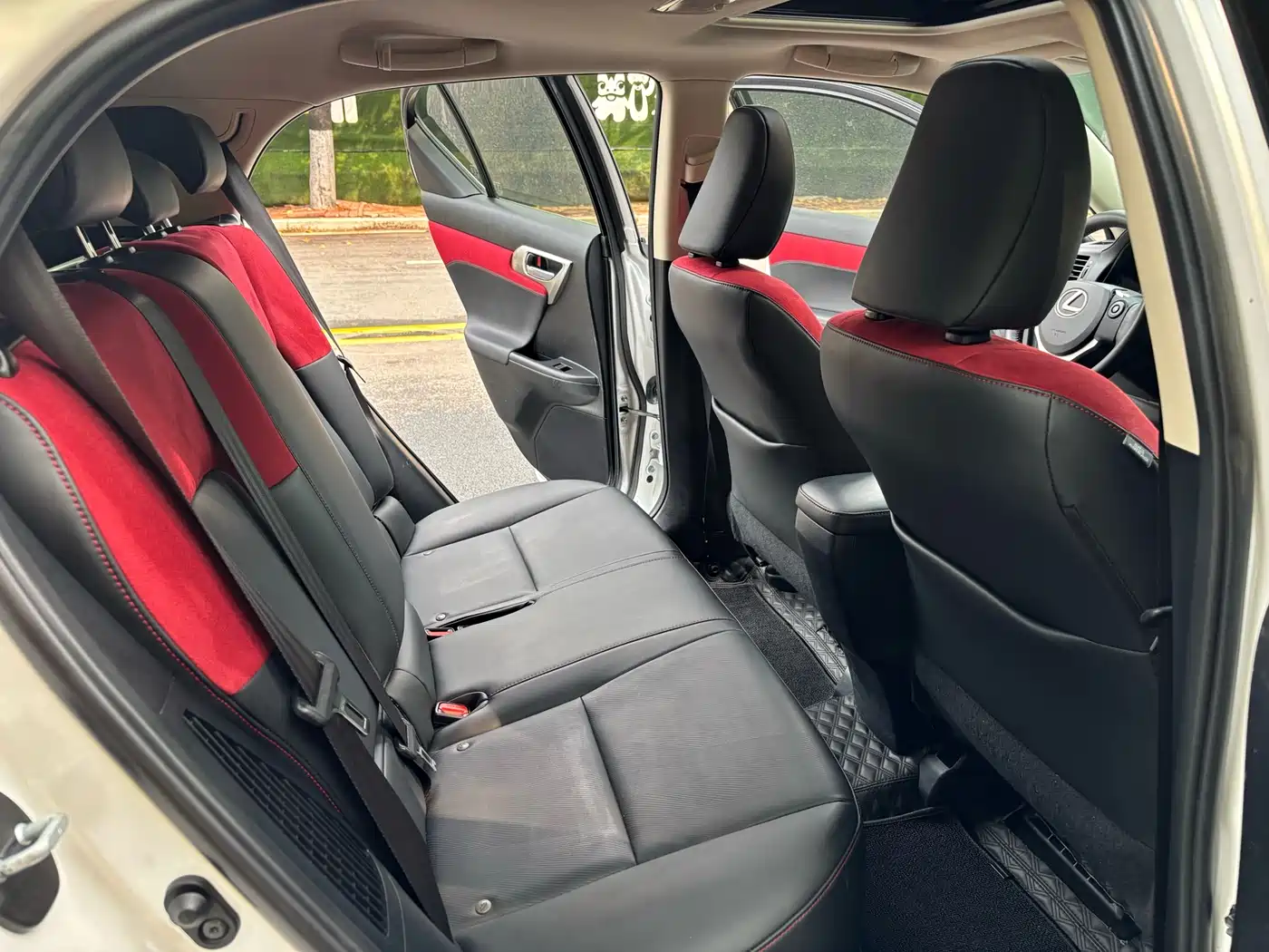 Lexus CT 2017 CT200h Comfort (Single Color, China V) фото 22