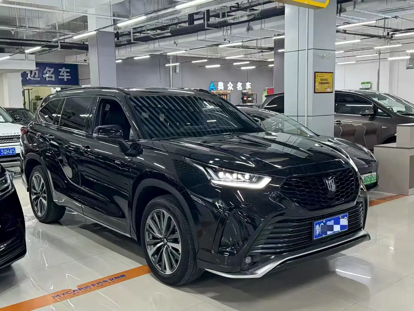 Toyota Crown Kluger 2024 2.5L HEV 4WD Luxury Edition фото 3