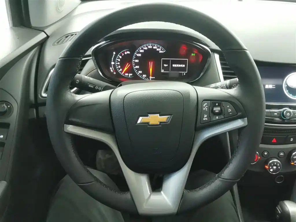 Chevrolet Trax 2018 330T Automatic 2WD Luxury фото 11