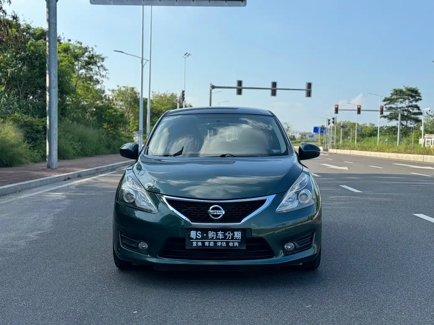 Nissan Tiida 2011 1.6T Manual Dynamic Edition фото 2