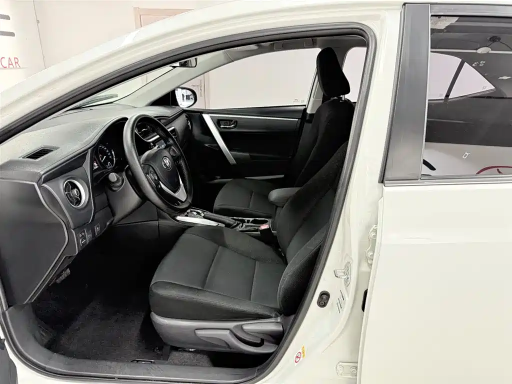 Toyota Corolla 2017 Facelift 1.2T S-CVT GL-i фото 7