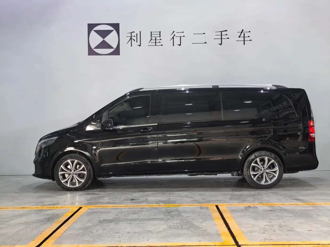 Mercedes-Benz Vito 2016 2.0T Elite Edition фото 8