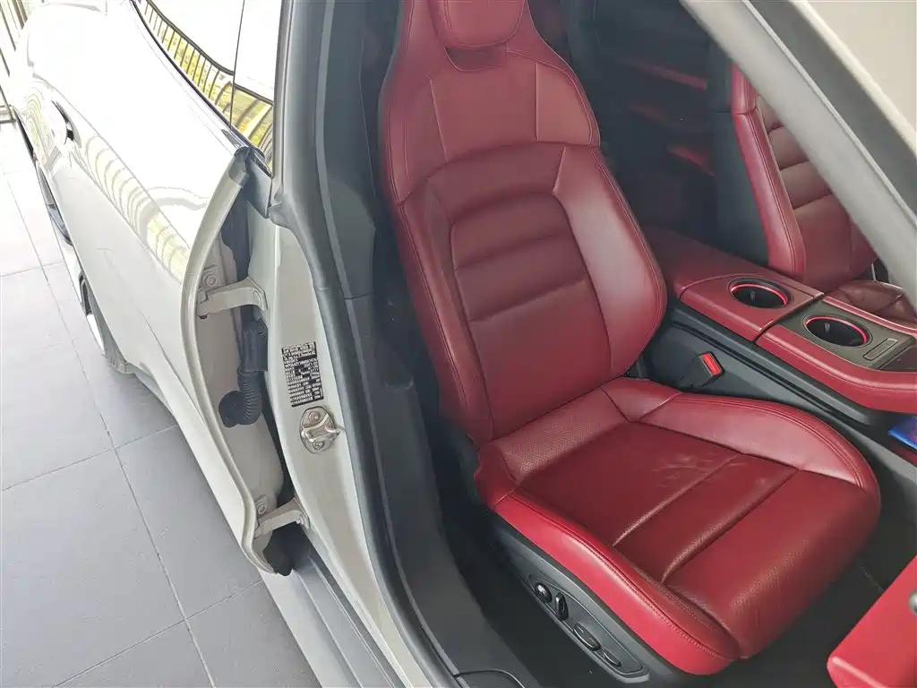 Porsche Taycan 2020 Taycan фото 25