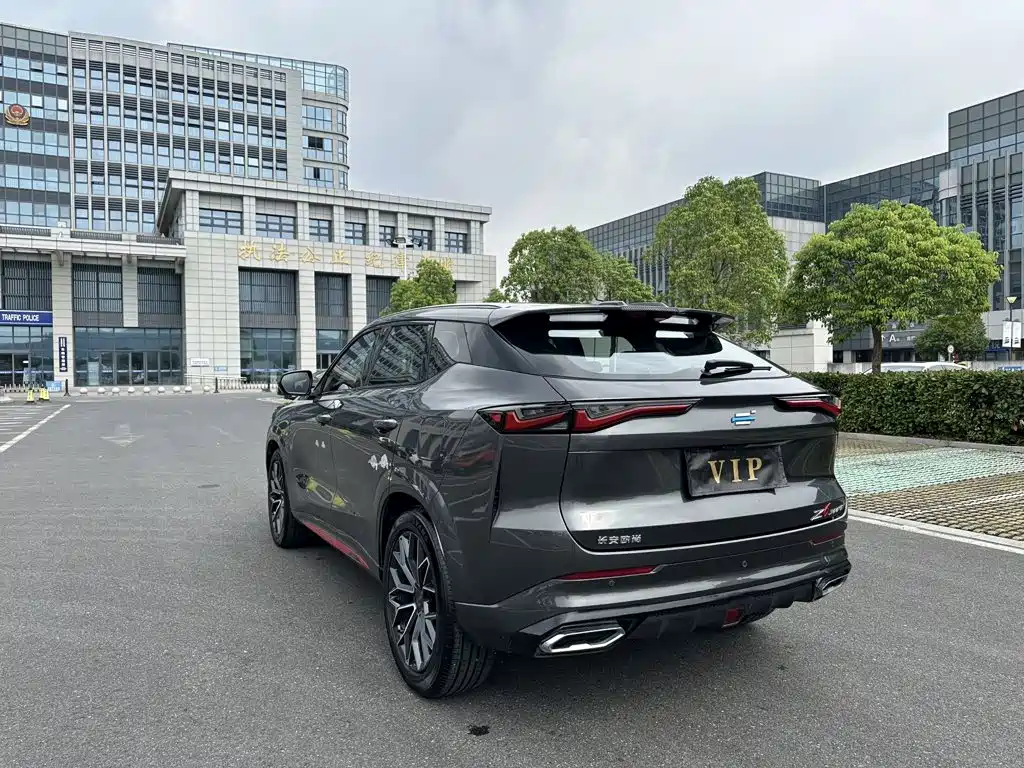 Changan Oshan Z6 2023 2022 Blue Whale 1.5T DCT Intelligent Leader