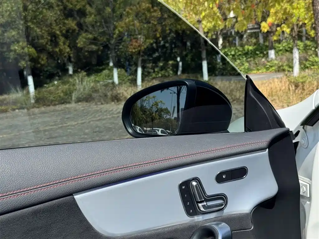 Mercedes-Benz CLA (Import) 2023 CLA 200 4MATIC фото 10