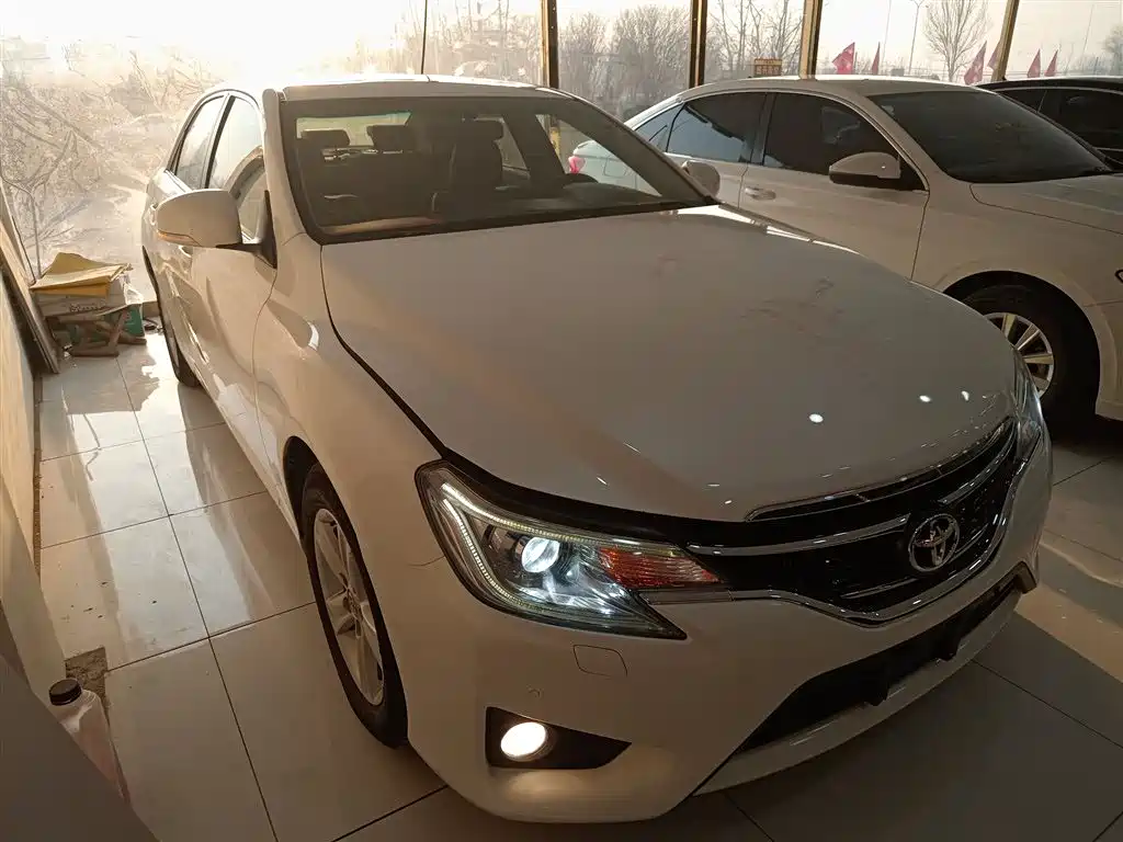 Toyota Reiz 2013 2.5V Elite Edition фото 4