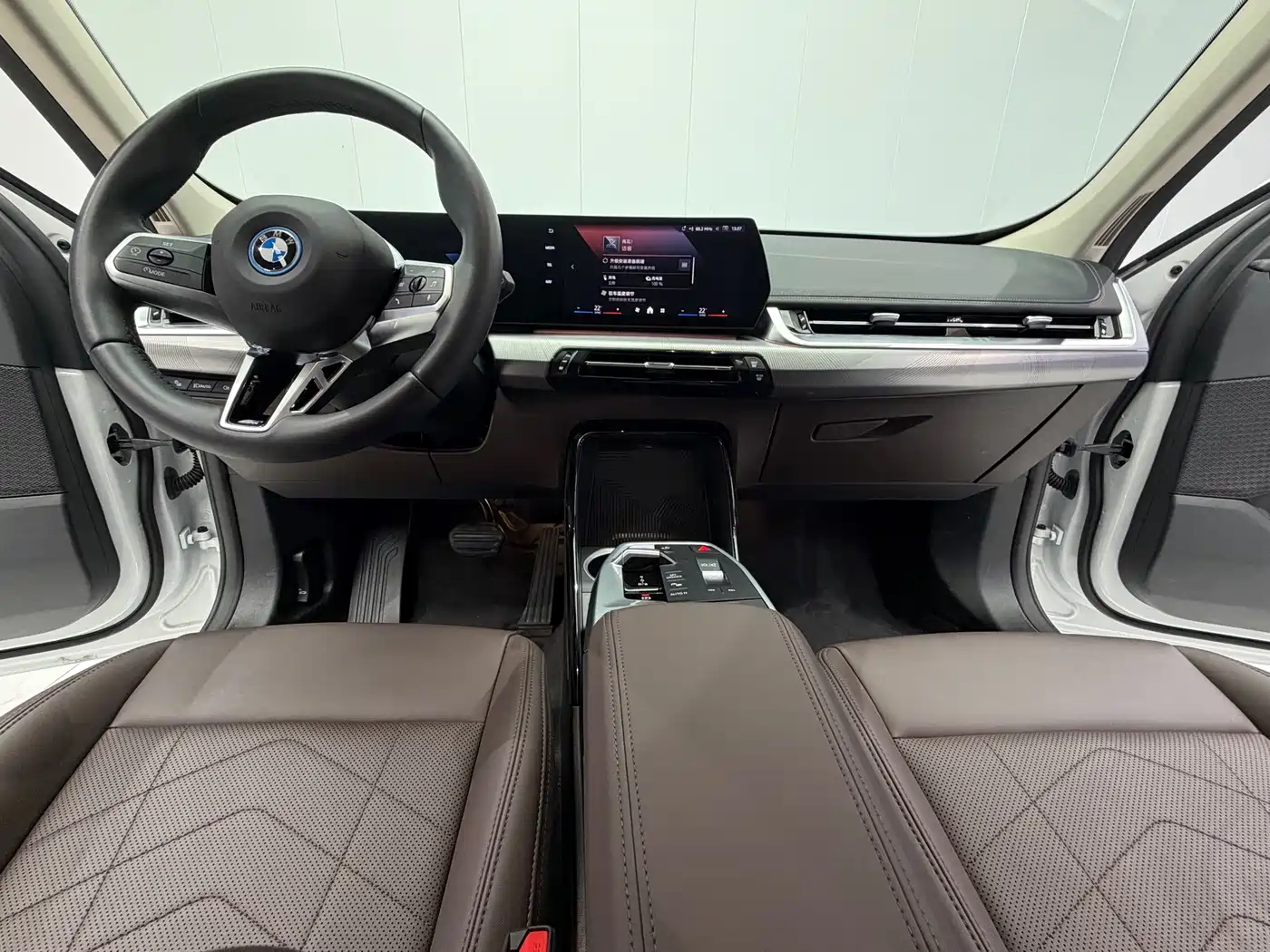 BMW iX1 2025 eDrive25L X Design Package фото 15