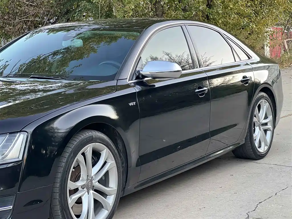 Audi S8 2013 S8 4.0TFSI quattro фото 14