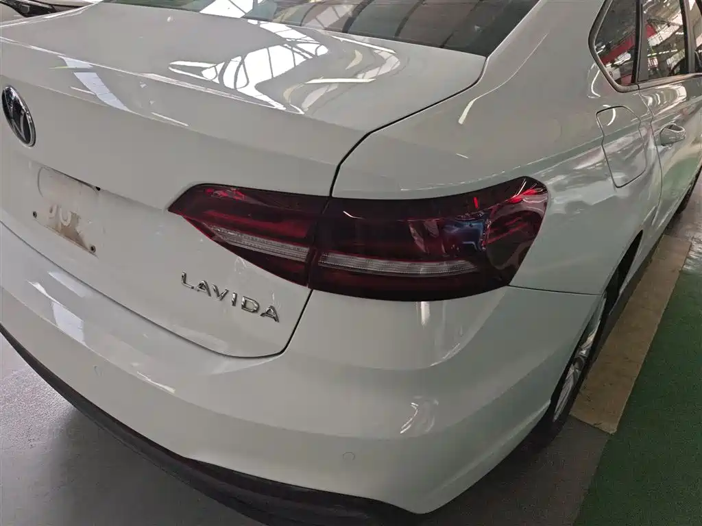 Volkswagen Lavida 2024 Model 1.5L Automatic Delight Edition фото 8