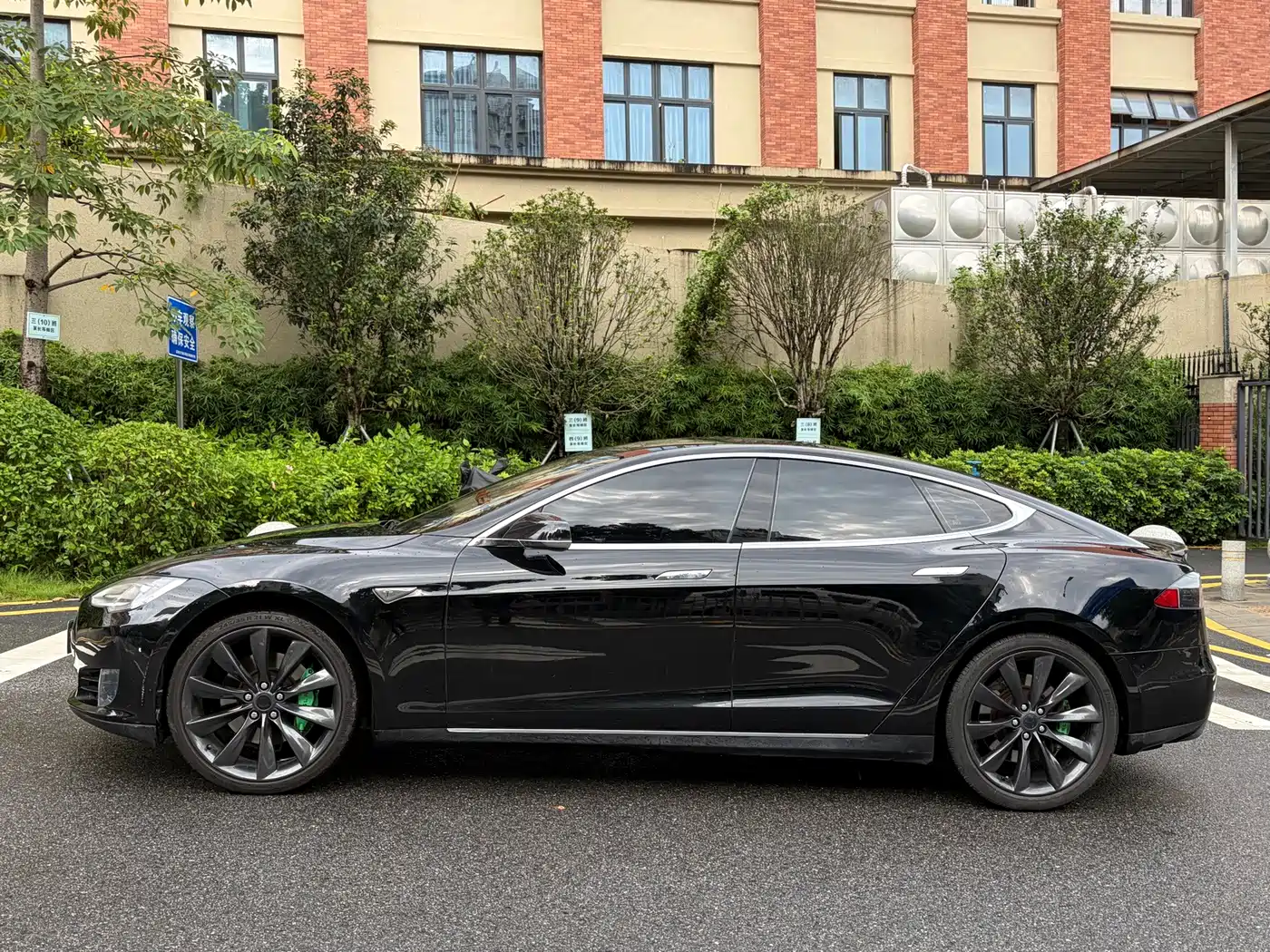 Tesla Model S 2014 2014 Model S 85