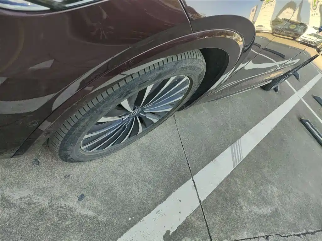 Volkswagen Viloran 2020 380TSI Premium фото 25