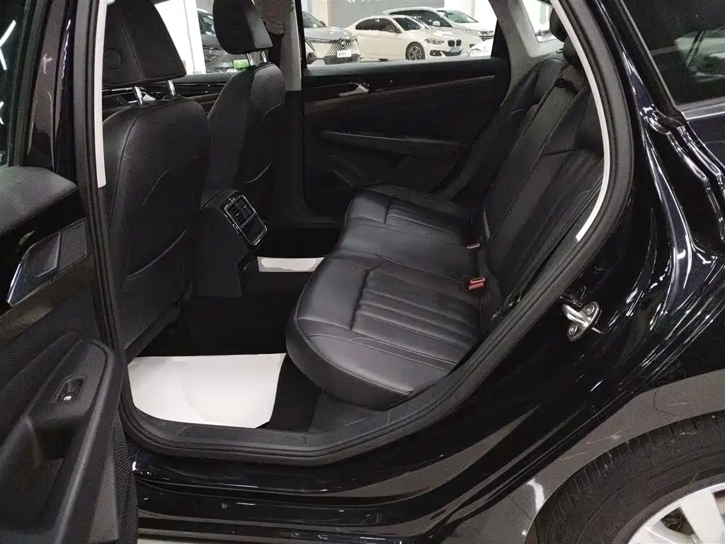 Volkswagen Passat 2020 280TSI Business Edition China VI фото 13