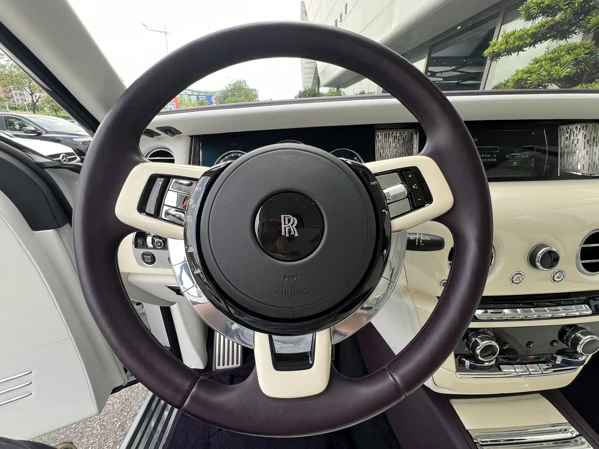 Фото 5 - Rolls-Royce Phantom