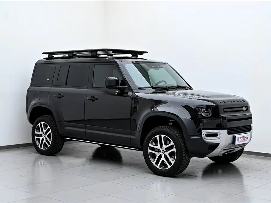 Land Rover Defender 2024 110 3.0T P400 Dark Special Edition фото 4