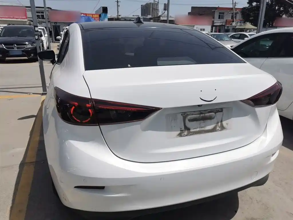 Фото 6 - Mazda Mazda 3