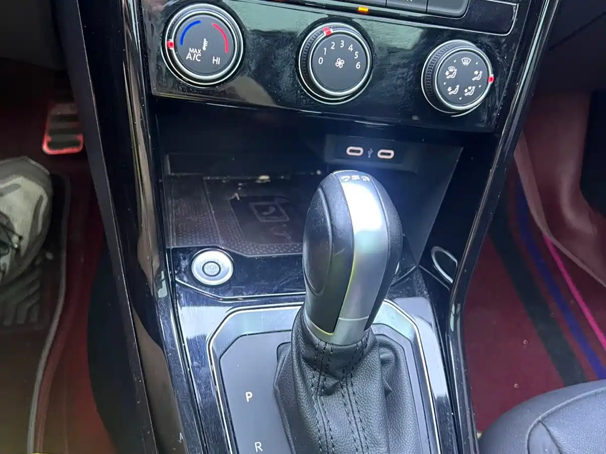 Volkswagen T-Roc, миниатюра 11