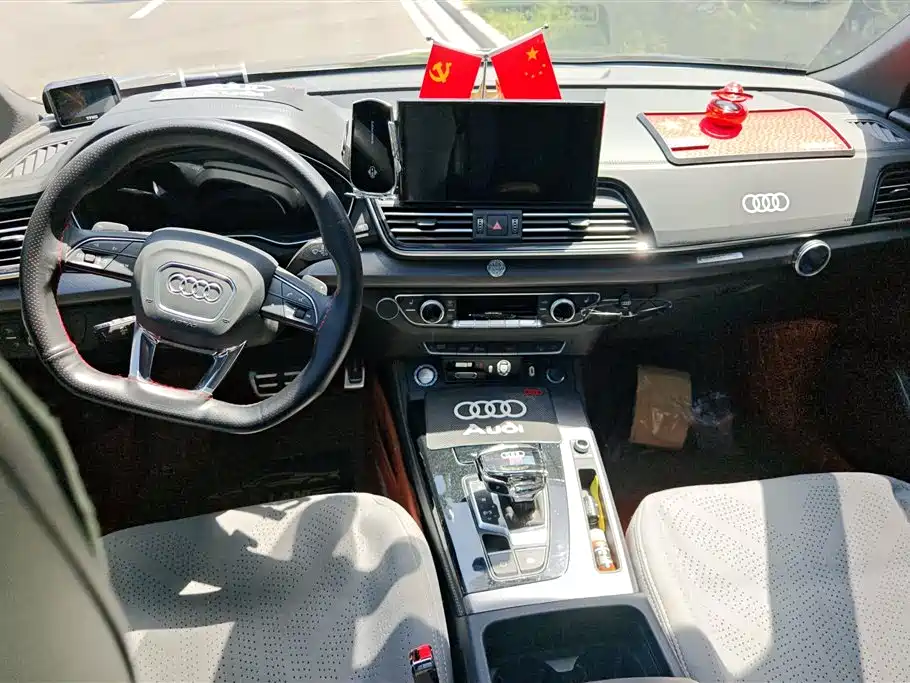 Audi Q5L 2025 45 TFSI Luxury Dynamic фото 12