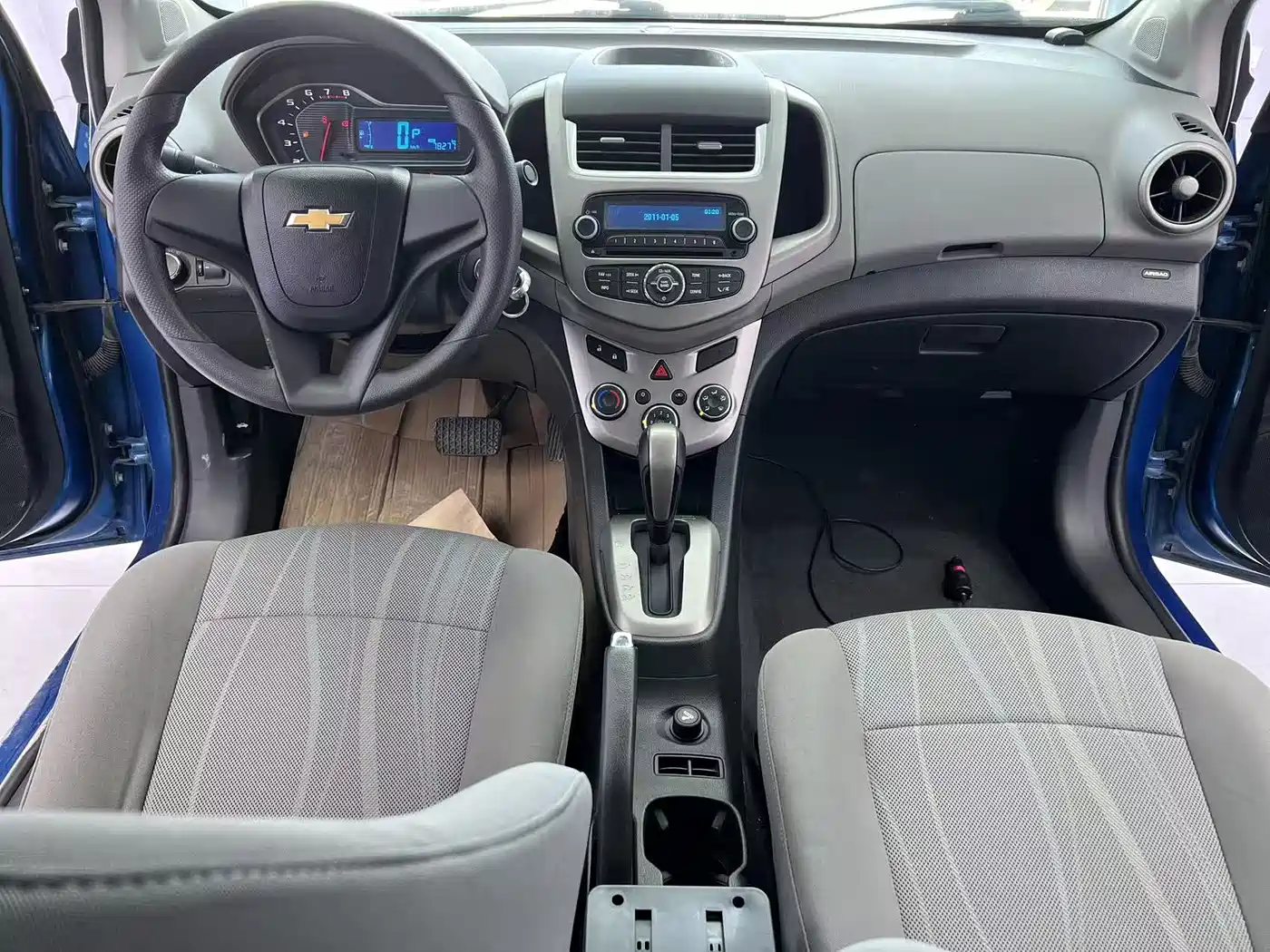 Chevrolet Aveo 2014 Sedan 1.4SL AT Fashion Edition фото 9
