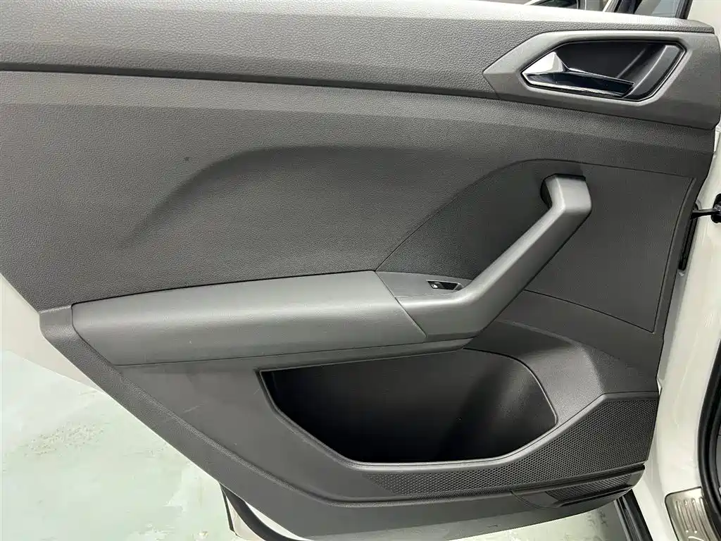 VOLKSWAGEN TU KAI