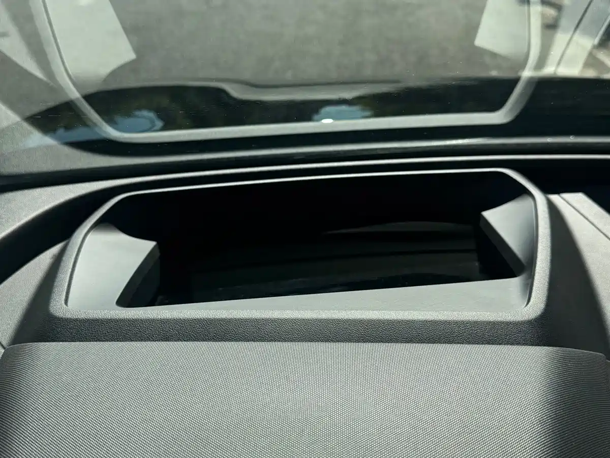 Фото 27 - Audi Q5 e-tron
