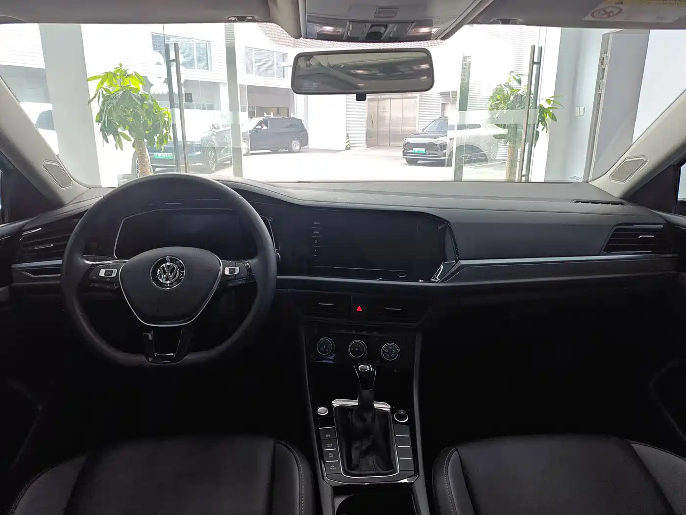 Volkswagen Sagitar 2021 280TSI DSG Surpassing Edition фото 6