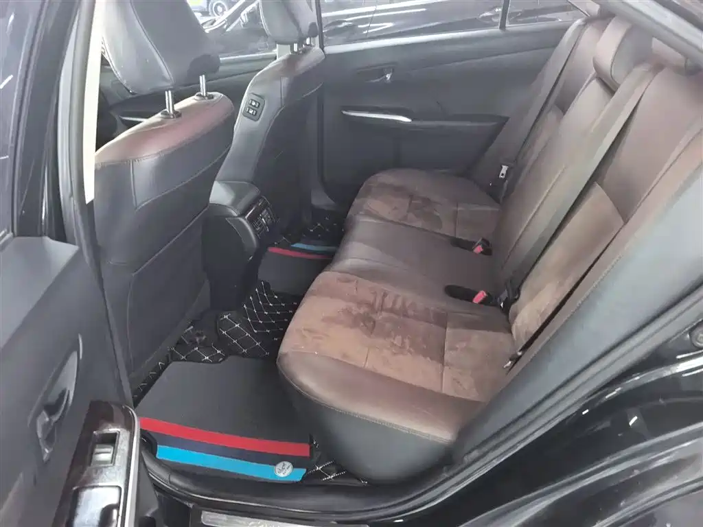 Toyota Camry 2016 2.0G 10th Anniversary Luxury Edition фото 15