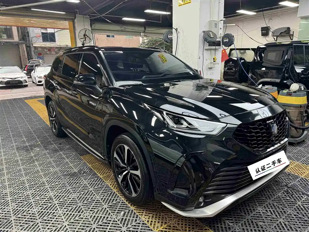 Toyota Crown Kluger 2022 2.5L HEV 4WD Luxury Edition фото 6