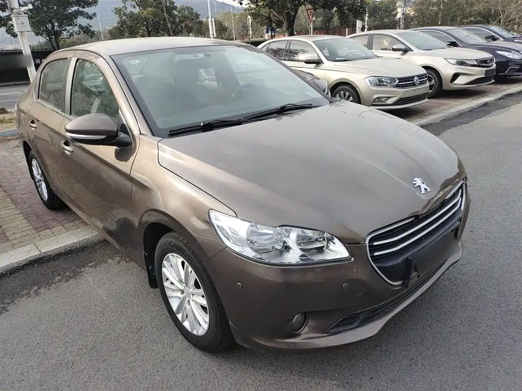 Peugeot 301 2016 1.6L Auto Comfort Edition фото 20