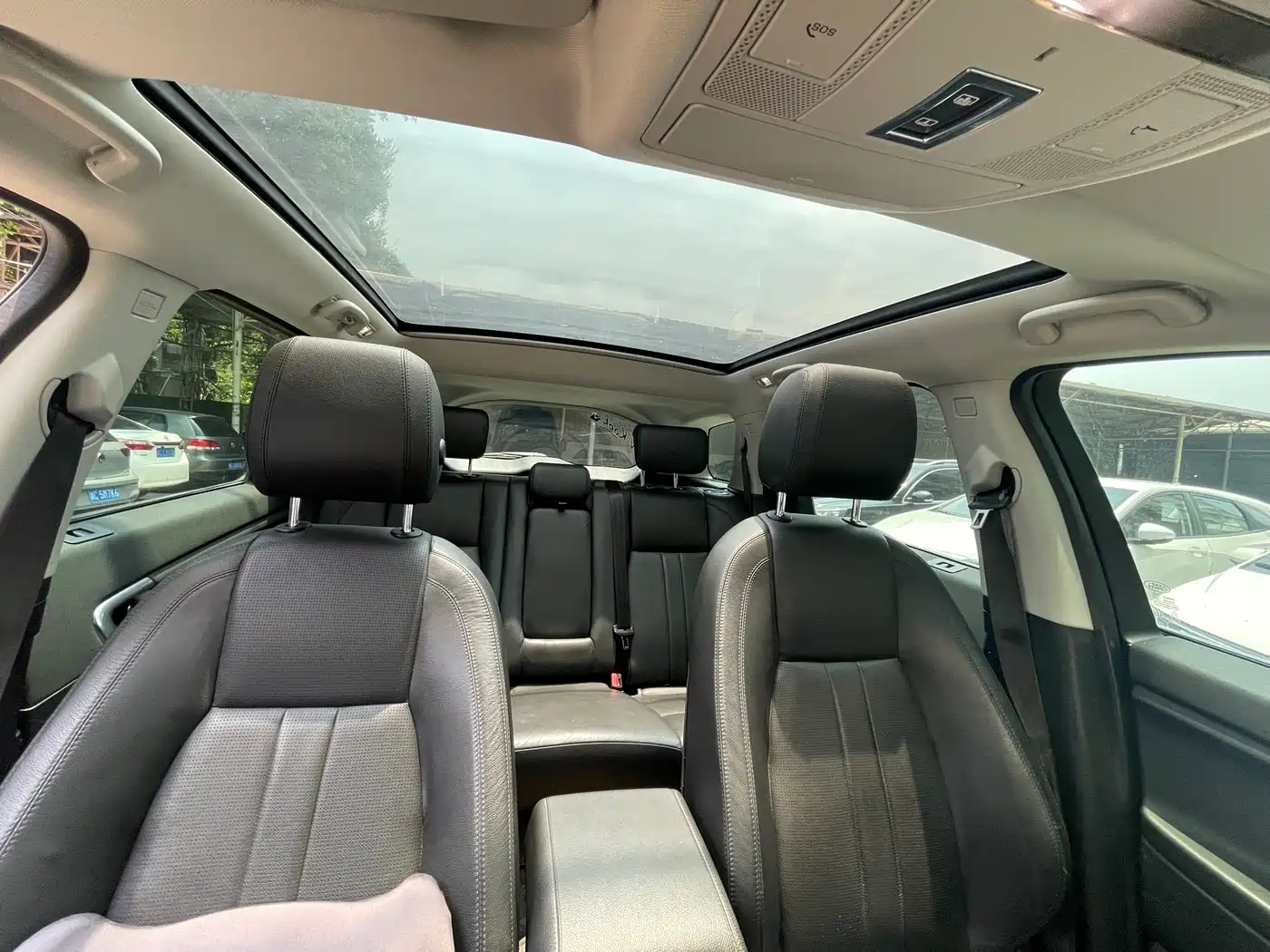 Land Rover Discovery Sport 2018 240PS SE Edition фото 18
