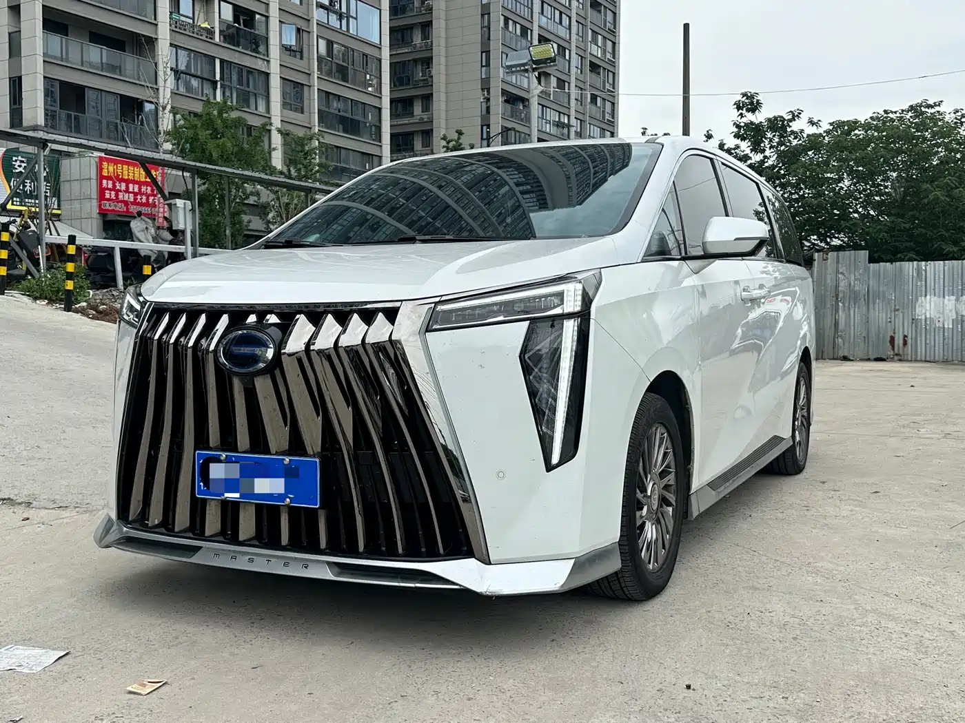 GAC Trumpchi Trumpchi M8 2023 Model Master Series Hybrid Royal Edition