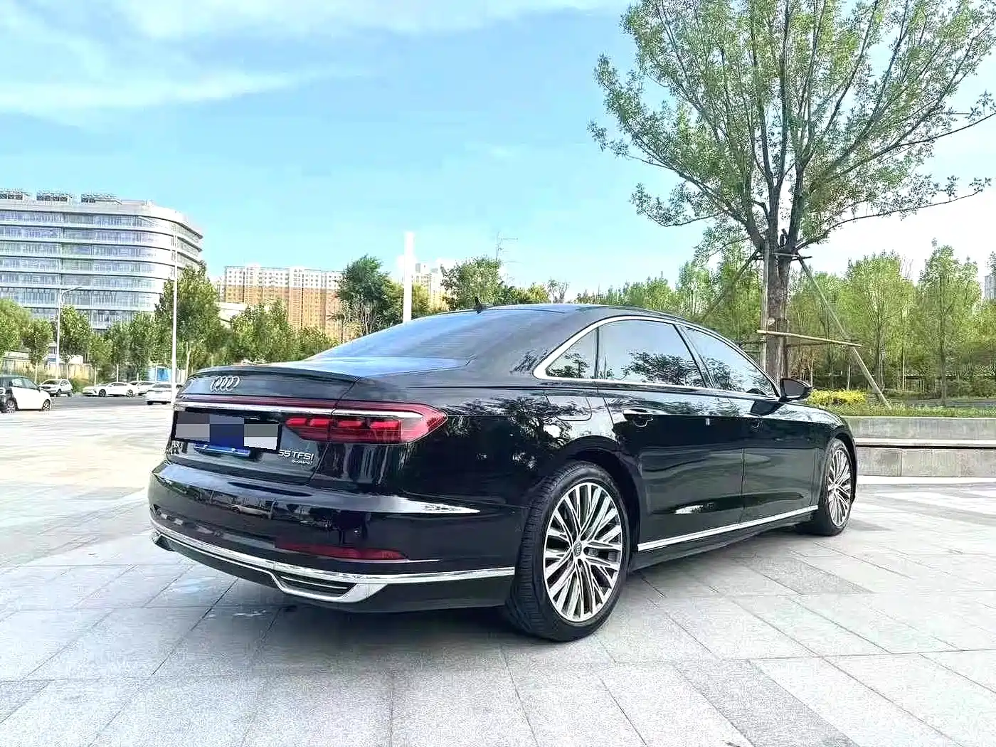 Audi A8 2021 A8L 55 TFSI quattro Luxury фото 3
