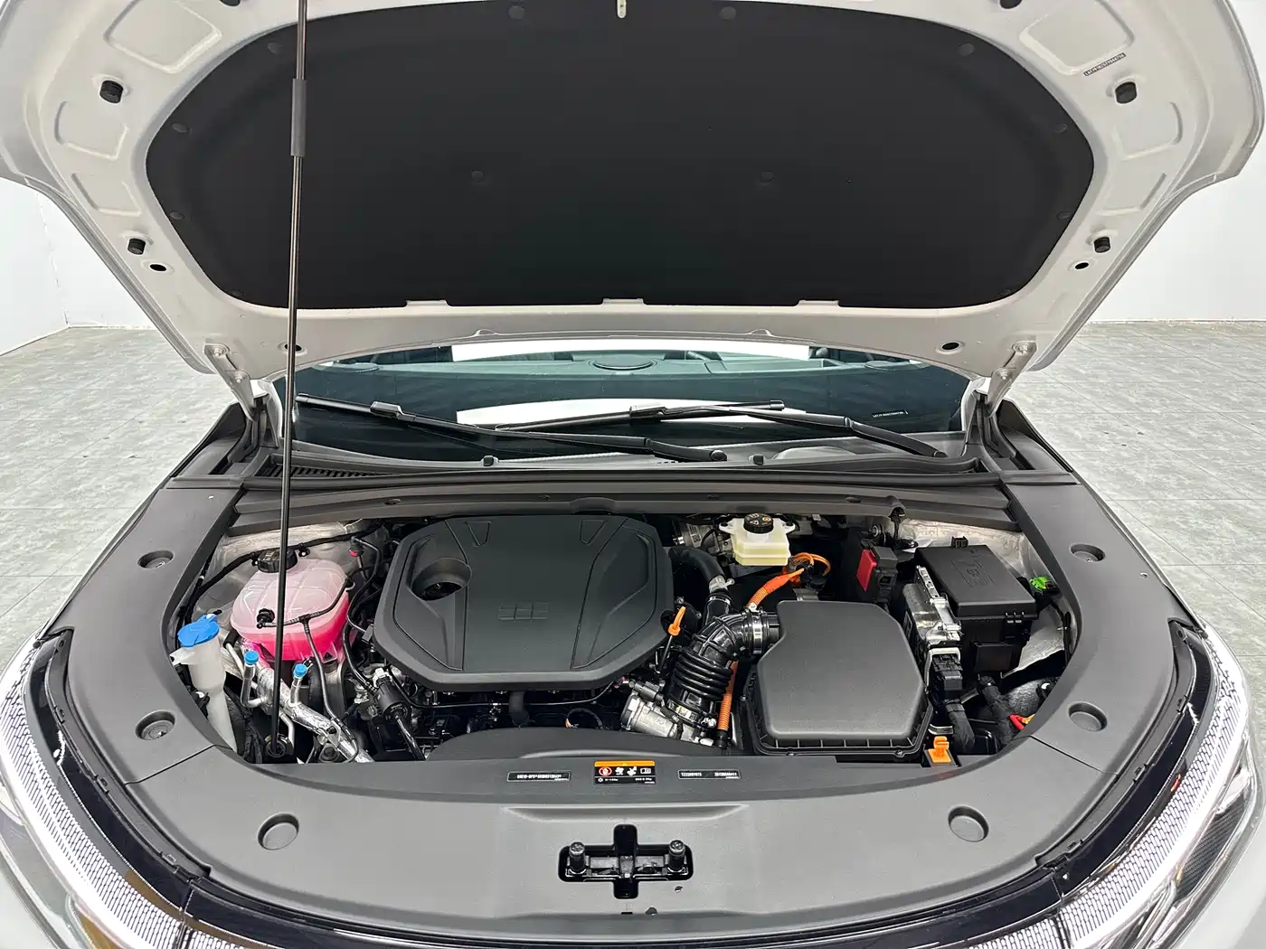 Geely Galaxy Galaxy A7 2025 EM-i 150km Explorer+ Edition фото 22