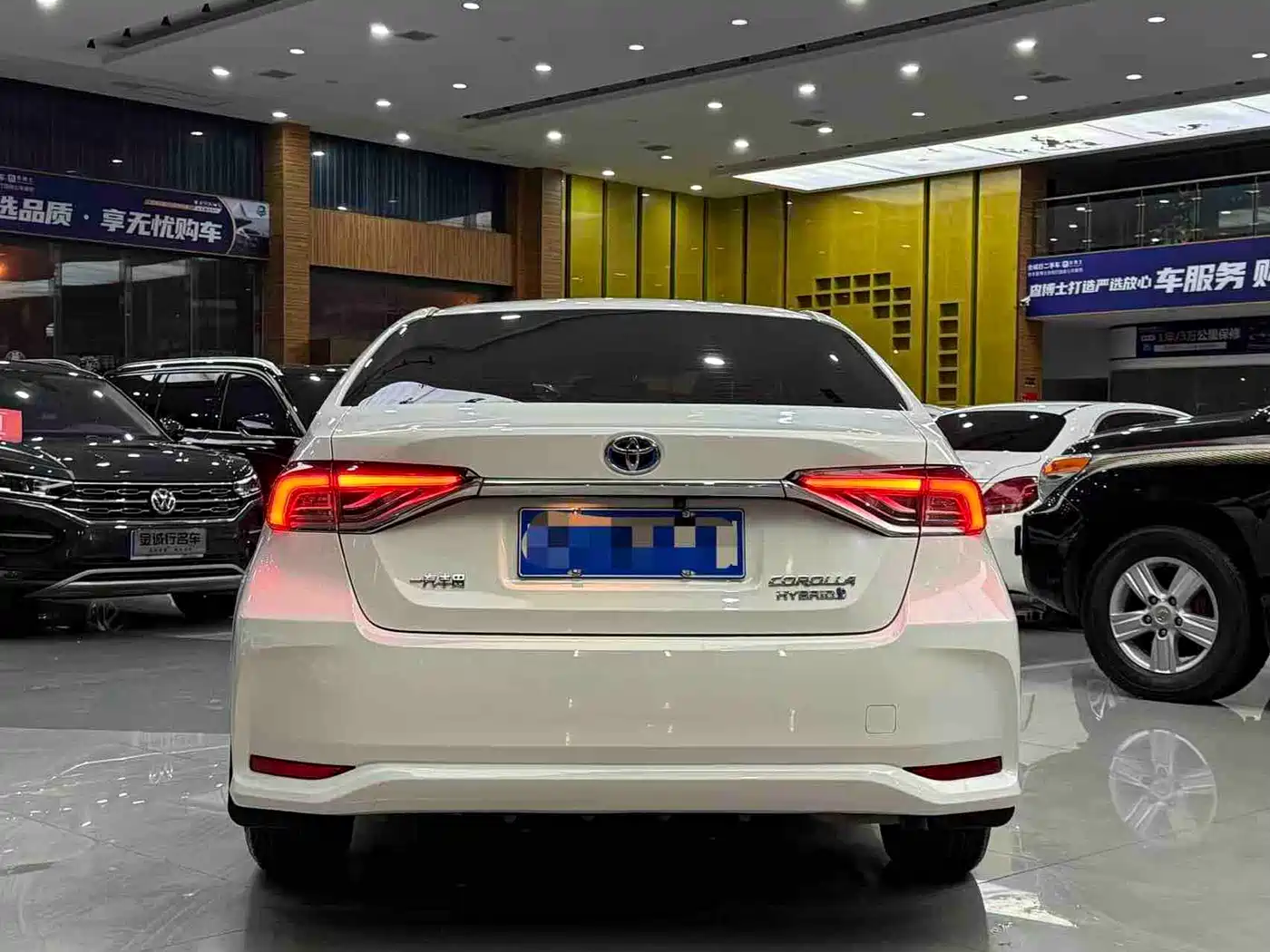 Toyota Corolla 2021 Hybrid 1.8L E-CVT Pioneer Edition фото 2
