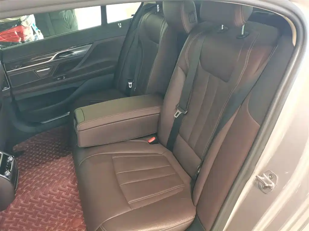 BMW 7 Series 2018 730Li Leading Type Excellence Package фото 13