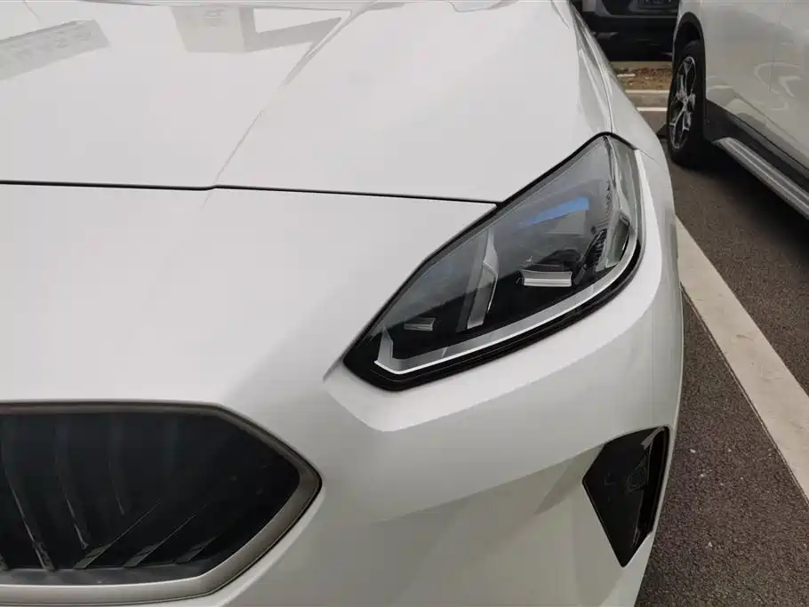 BMW 2 Series 2025 225L M Sport Package фото 5