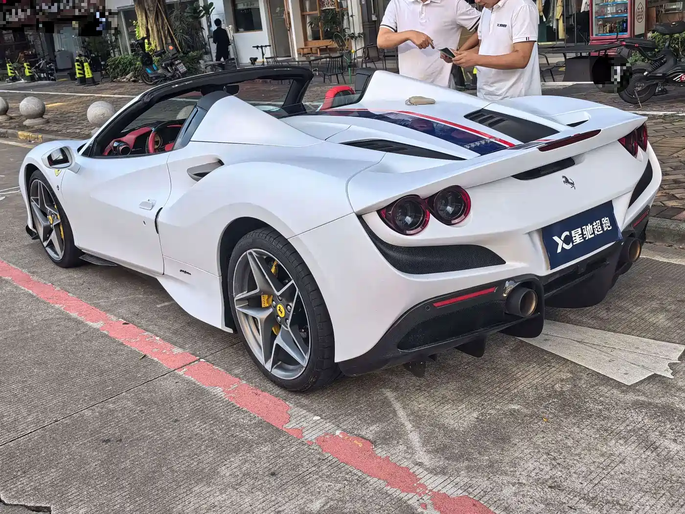 Ferrari F8 2021 2020 Spider 3.9T V8