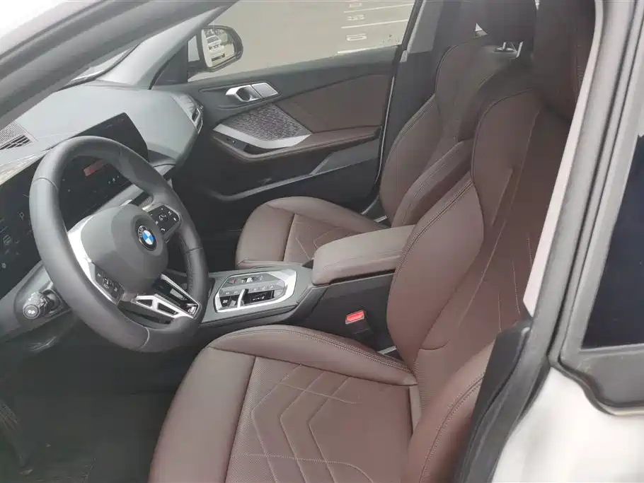 BMW 2 Series 2025 225L M Sport Package фото 9
