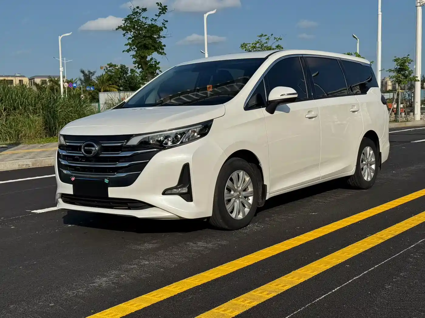 GAC Trumpchi M6 2019 270T Automatic Luxury (7-seater) China V
