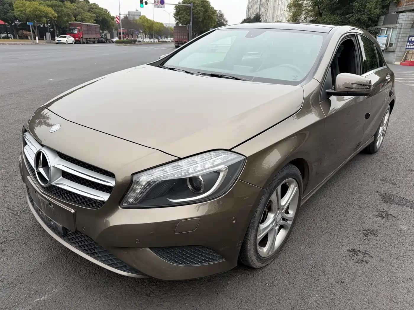 Mercedes-Benz A-Class (Import) 2013 A 200 Urban
