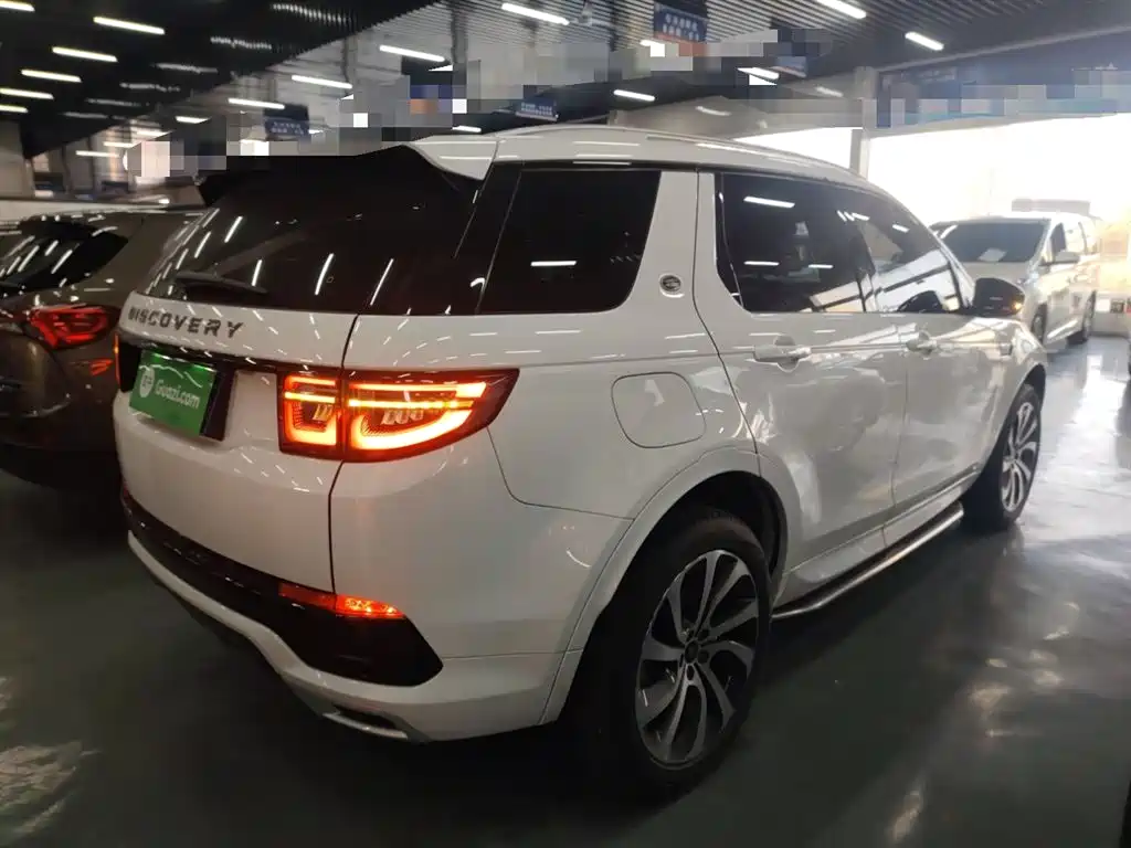 Land Rover Discovery Sport 2022 Model 249PS R-Dynamic S Performance Edition 5-Seater фото 7