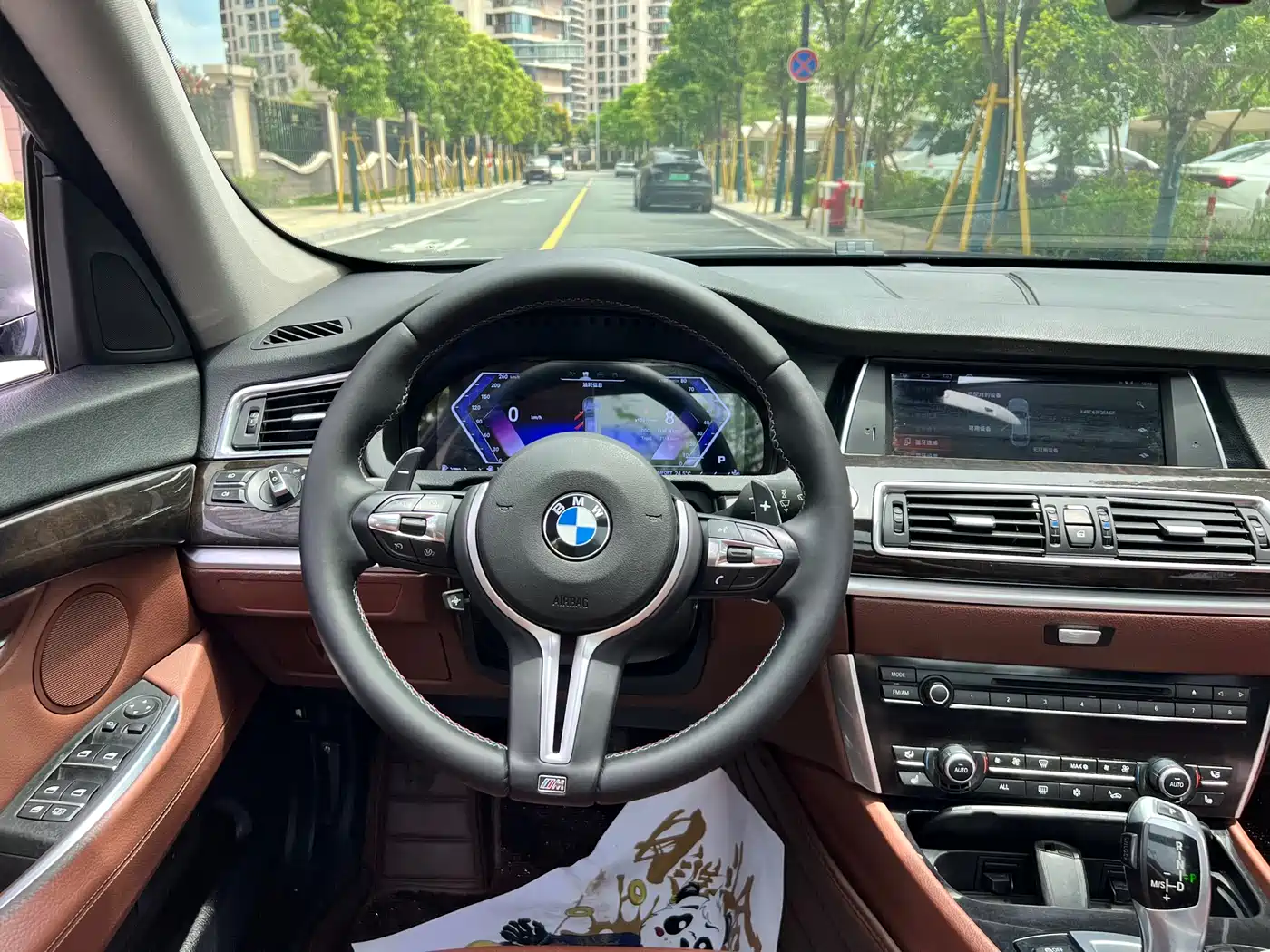 BMW 5 Series GT 2010 535i Leading Model фото 9