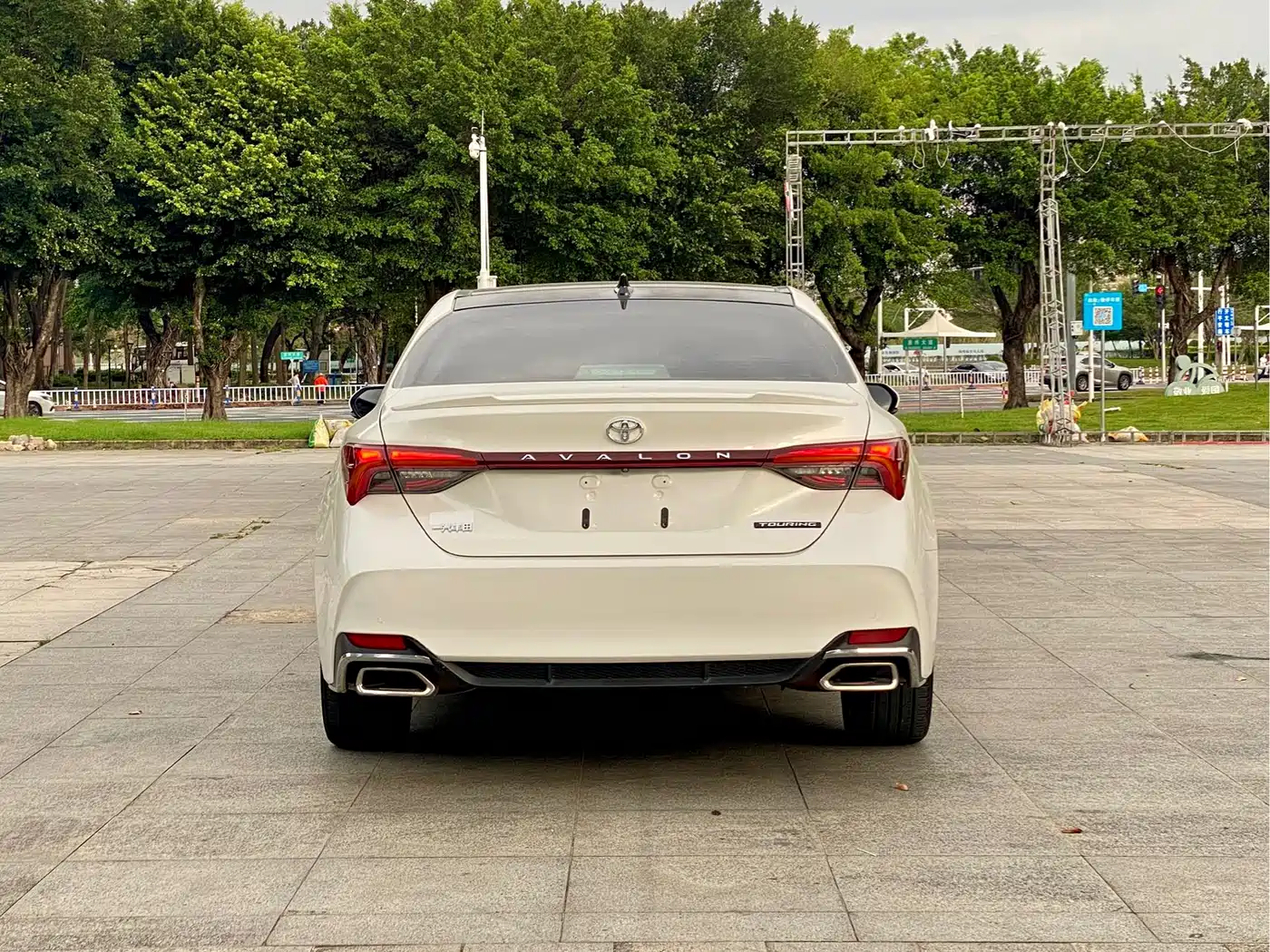 Toyota Avalon 2019 2.5L Touring Premium (China V) фото 14