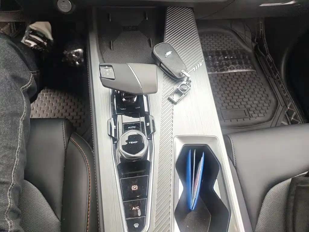 Changan Oshan Z6 EV 2023 2023 Smart Electric iDD 150KM Flagship PLUS Smart Parking Edition