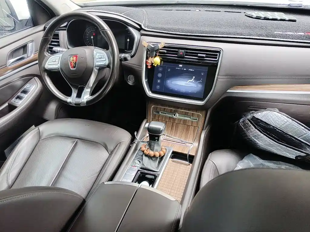 Фото 11 - Roewe RX8
