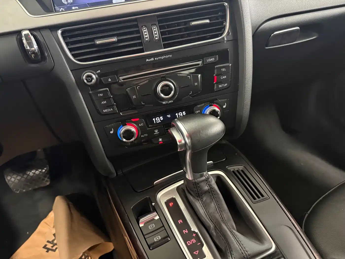 Фото 9 - Audi A4L