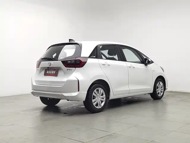 Honda Fit 2023 1.5L CVT Trend Edition — фото 2