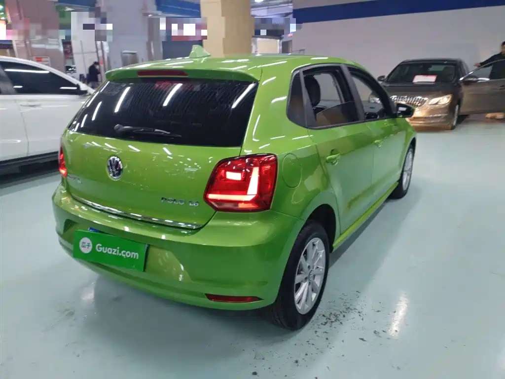 Volkswagen Polo 2014 1.6L Automatic Luxury Edition фото 23
