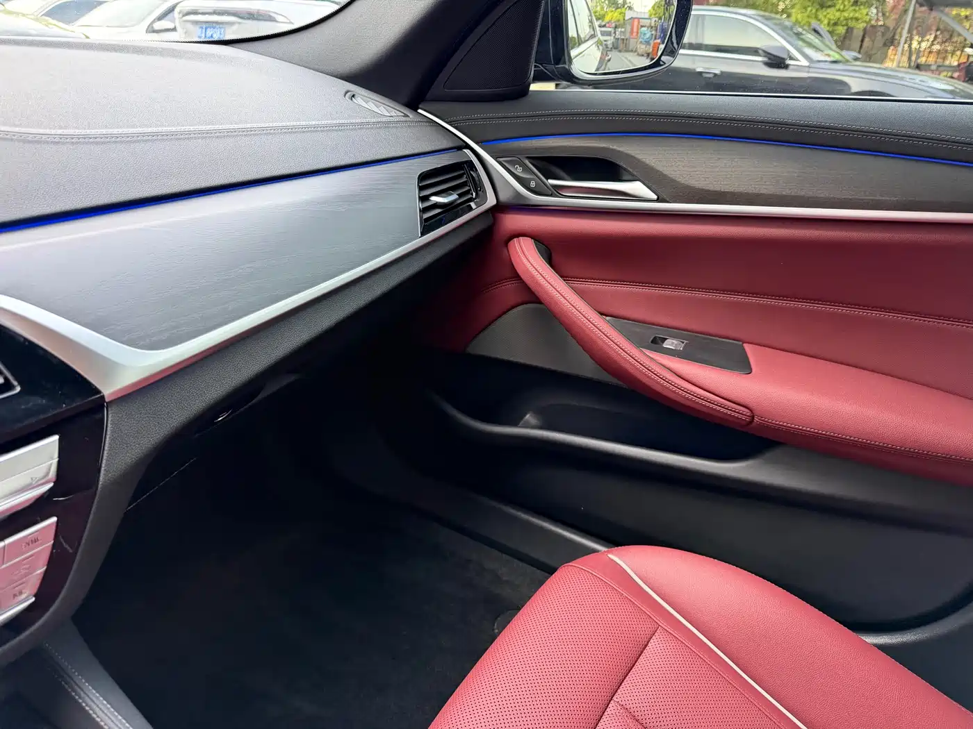 BMW 5 Series 2022 530Li Leading M Sport Package фото 6